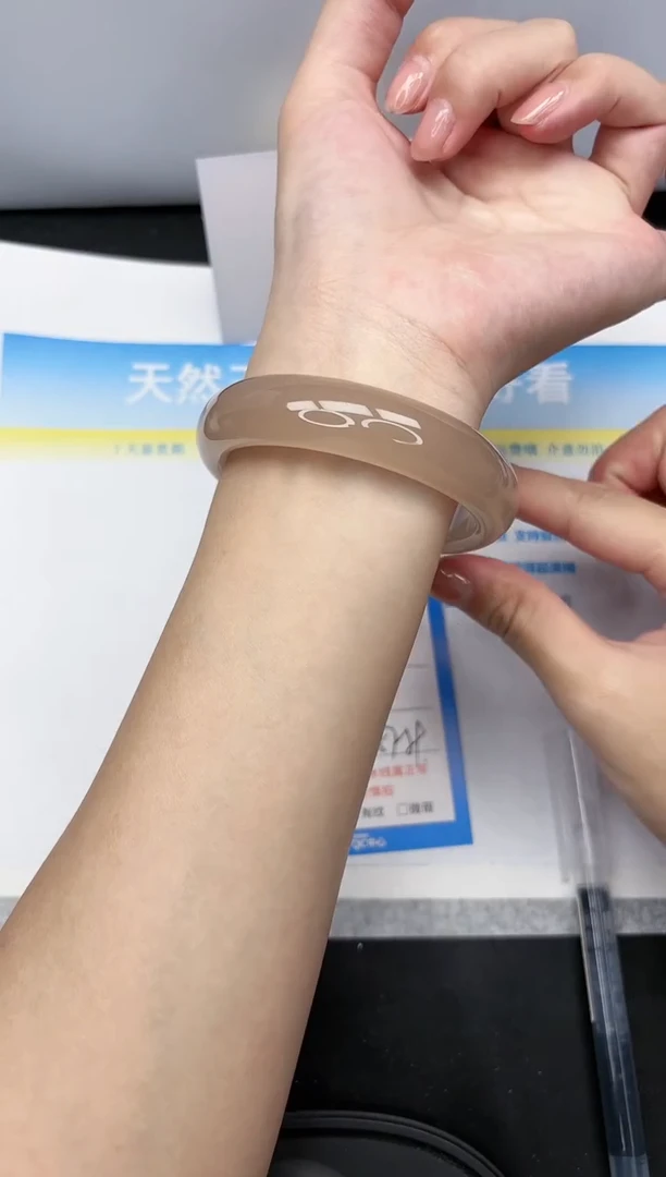 【闪购商品】石英质玉手镯未镶嵌447-58.4
