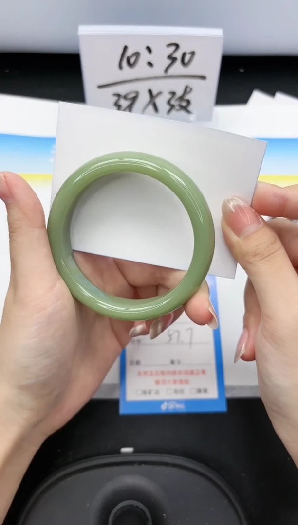 【闪购商品】石英质玉手镯未镶嵌407-57.7