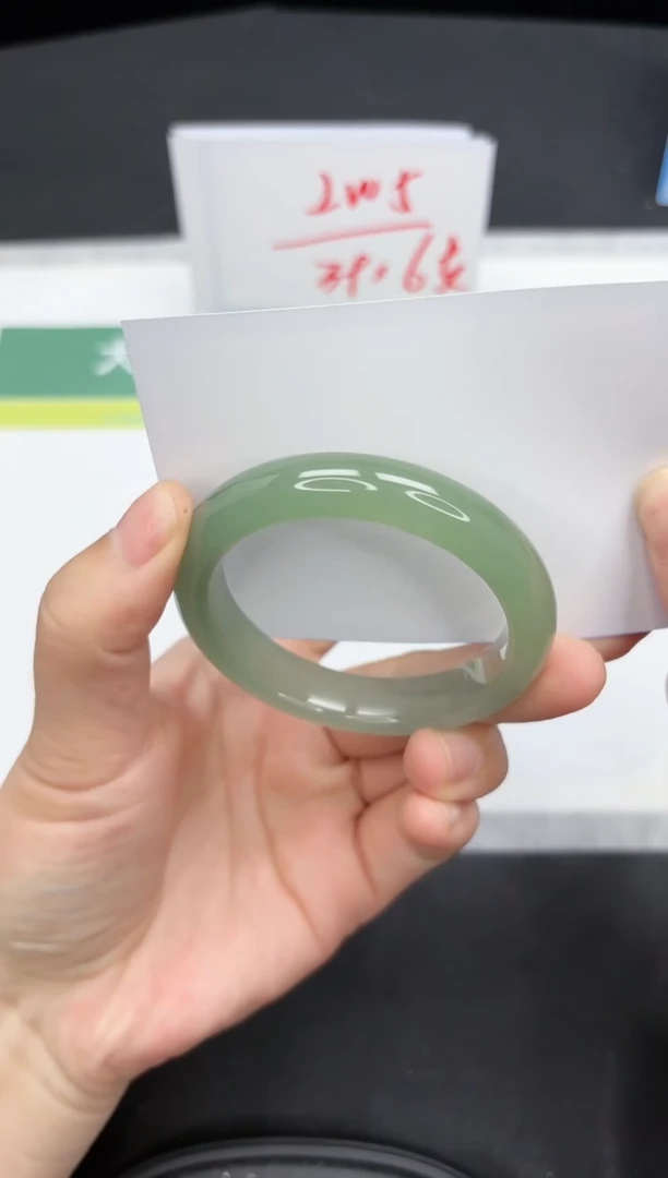 【闪购商品】石英质玉手镯未镶嵌388+-50.9