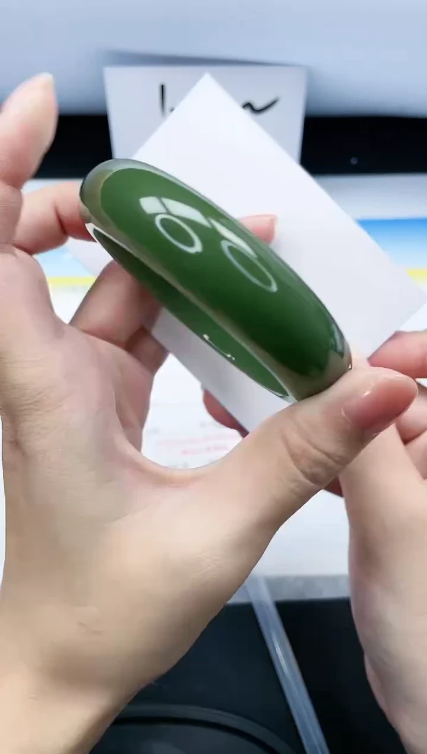 【闪购商品】石英质玉手镯未镶嵌148-56.7