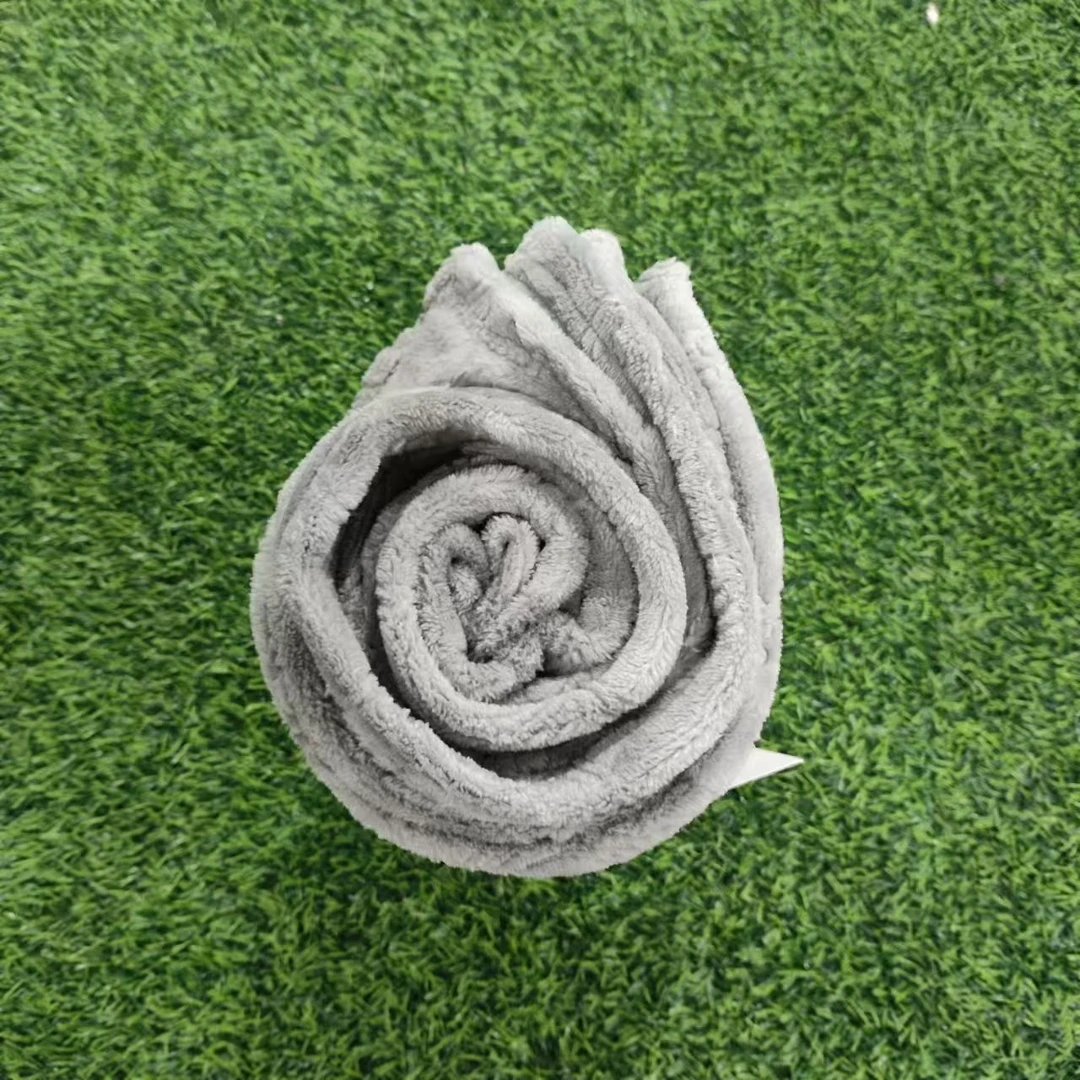 简约纯色花纹毛毯