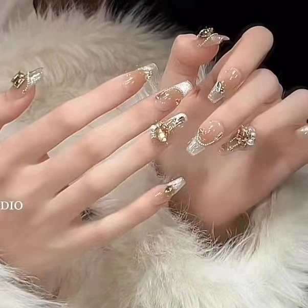 【顶楼大千金】穿戴甲美甲甲片2025最火爆款猫眼美甲手工穿戴甲