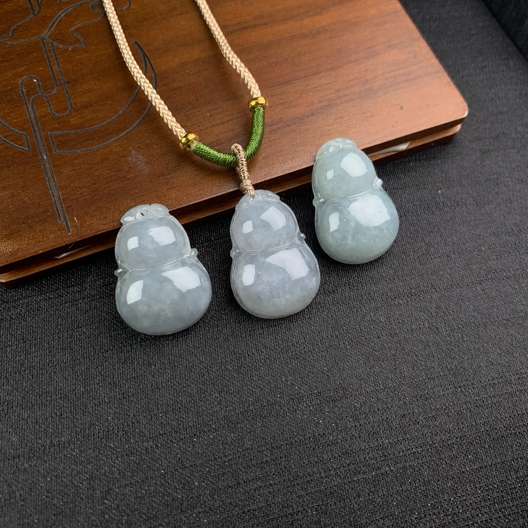 刘思懿天然翡翠葫芦吊坠配绳时尚女士精美A货多样性发一PZ@521010