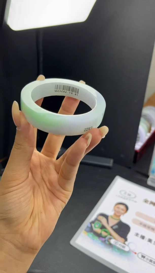 【闪购商品】定制翡翠手镯未镶嵌手镯DDQ/发一件