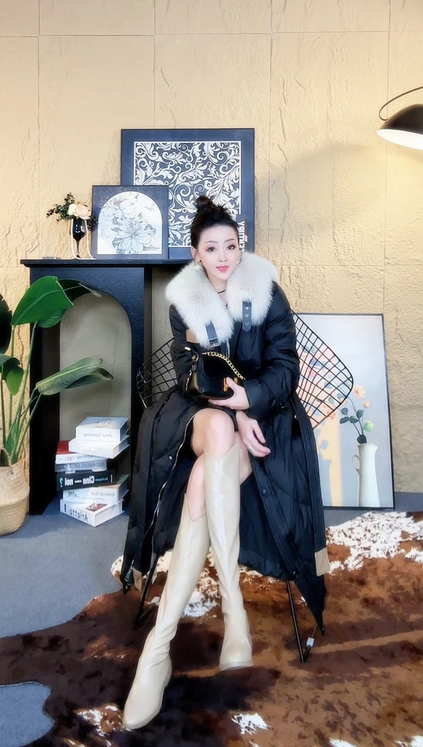 黑色时尚狐狸毛高级感女士中长款2024新款冬收腰修身厚外套羽绒服