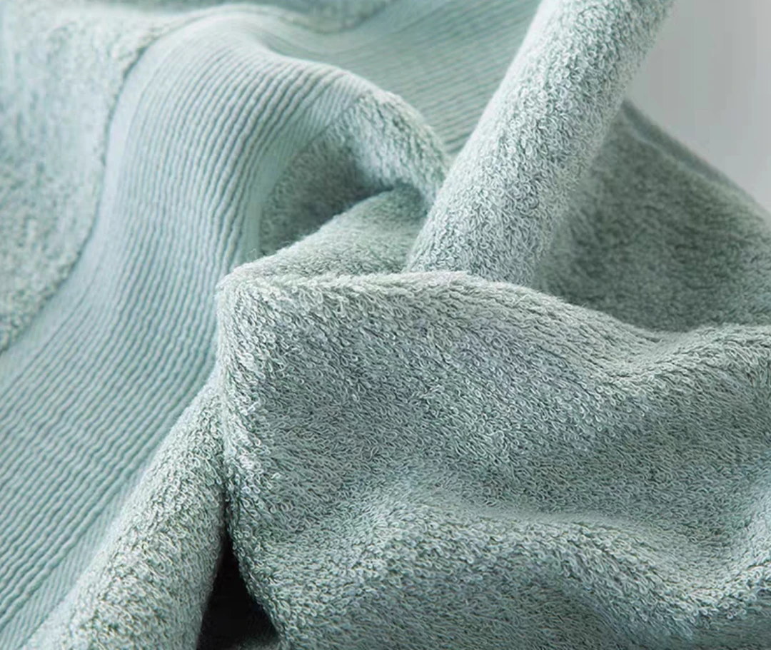 淡绿色100%纯棉大浴巾 74*140吸水纯色