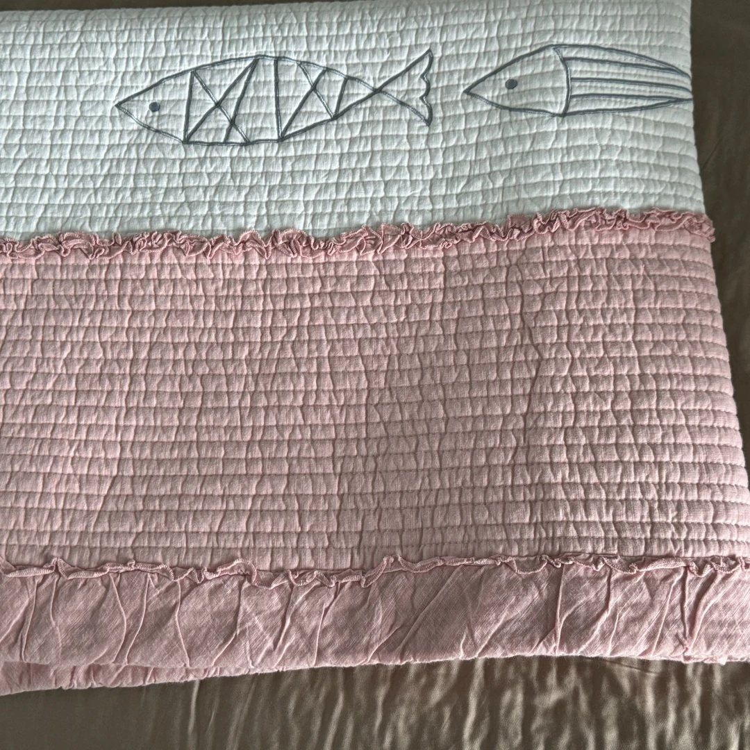 《云云家》高品质粉色小鱼木耳花边地垫沙发垫尺寸约90*180