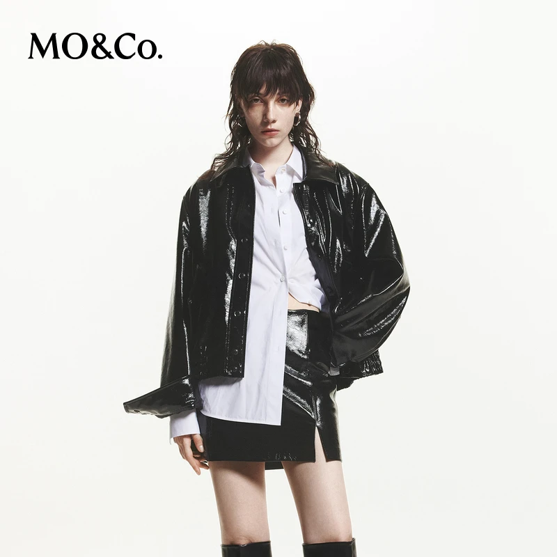 MOCO秋镜面素皮肌理中性阔型棒球服夹克外套MBD3JKT024