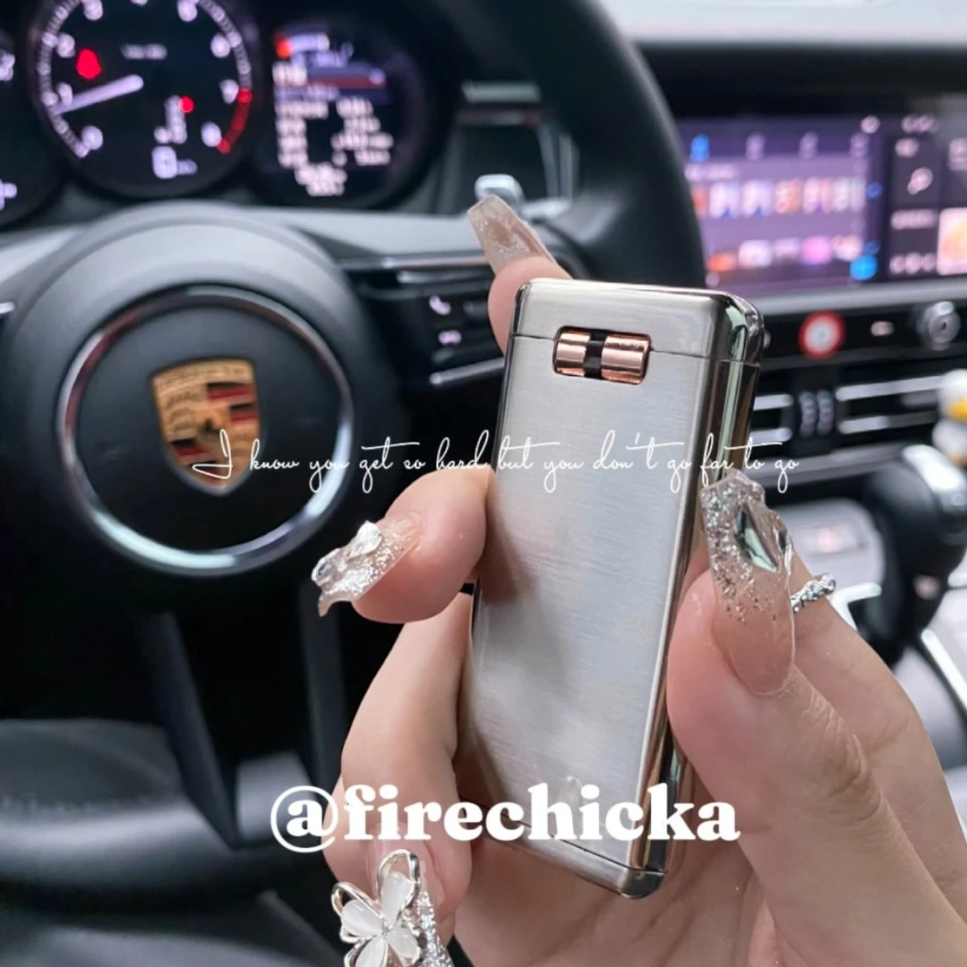 Firechicka高级感ins风打火机超薄感应充气打火机粉色火焰高颜值