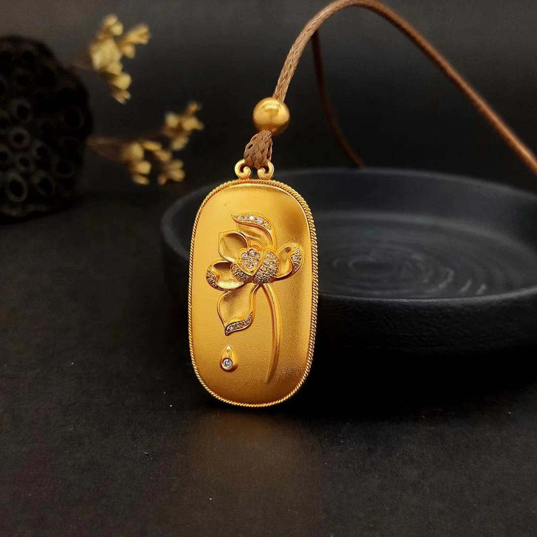 项链国潮复古轻奢古法点钻荷花吊坠无事牌假的金色