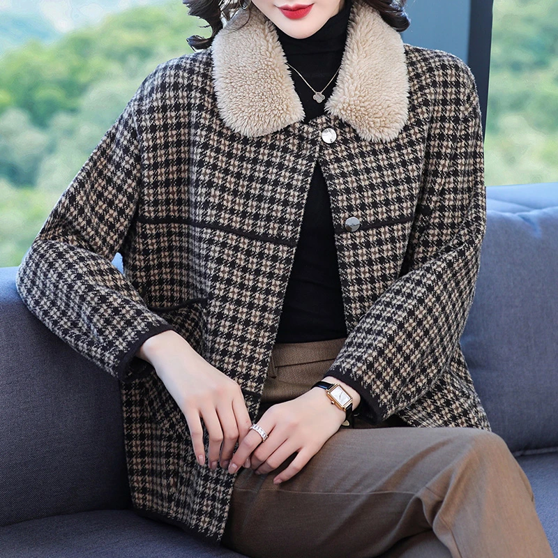 妈妈装千鸟格毛呢外套女士2021年秋冬新款短款小香风毛领针织开衫