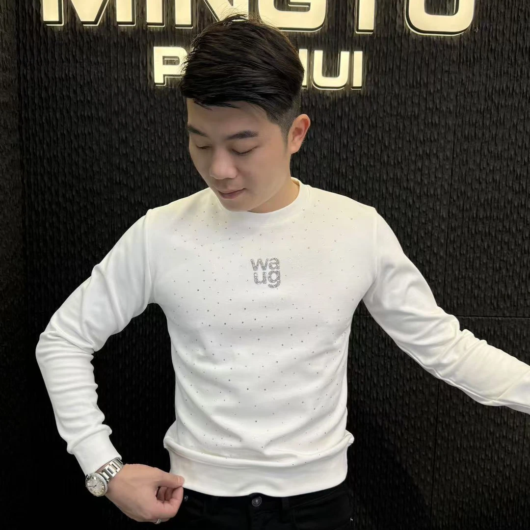 名图服饰2024秋冬新款烫钻工艺修身男士卫衣简约时尚圆领套头Q61