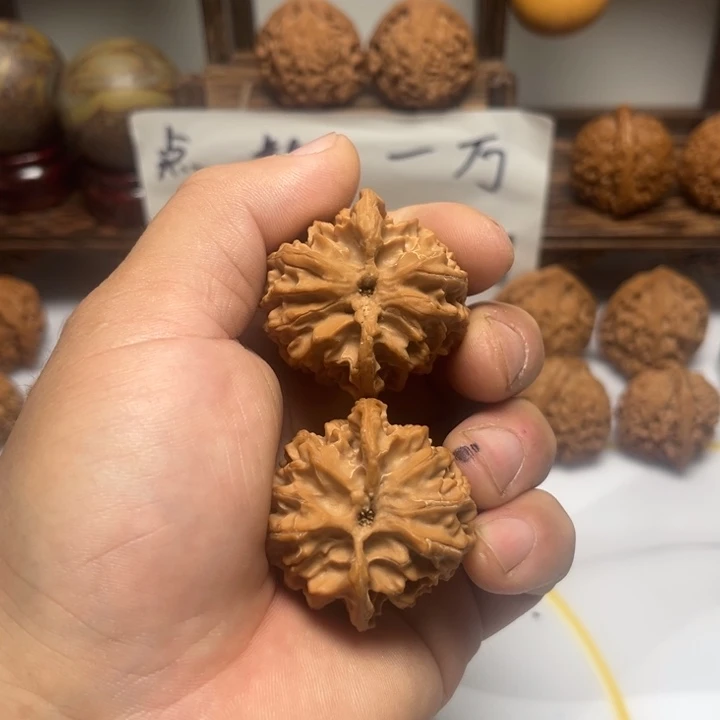 文玩核桃把件苹果园