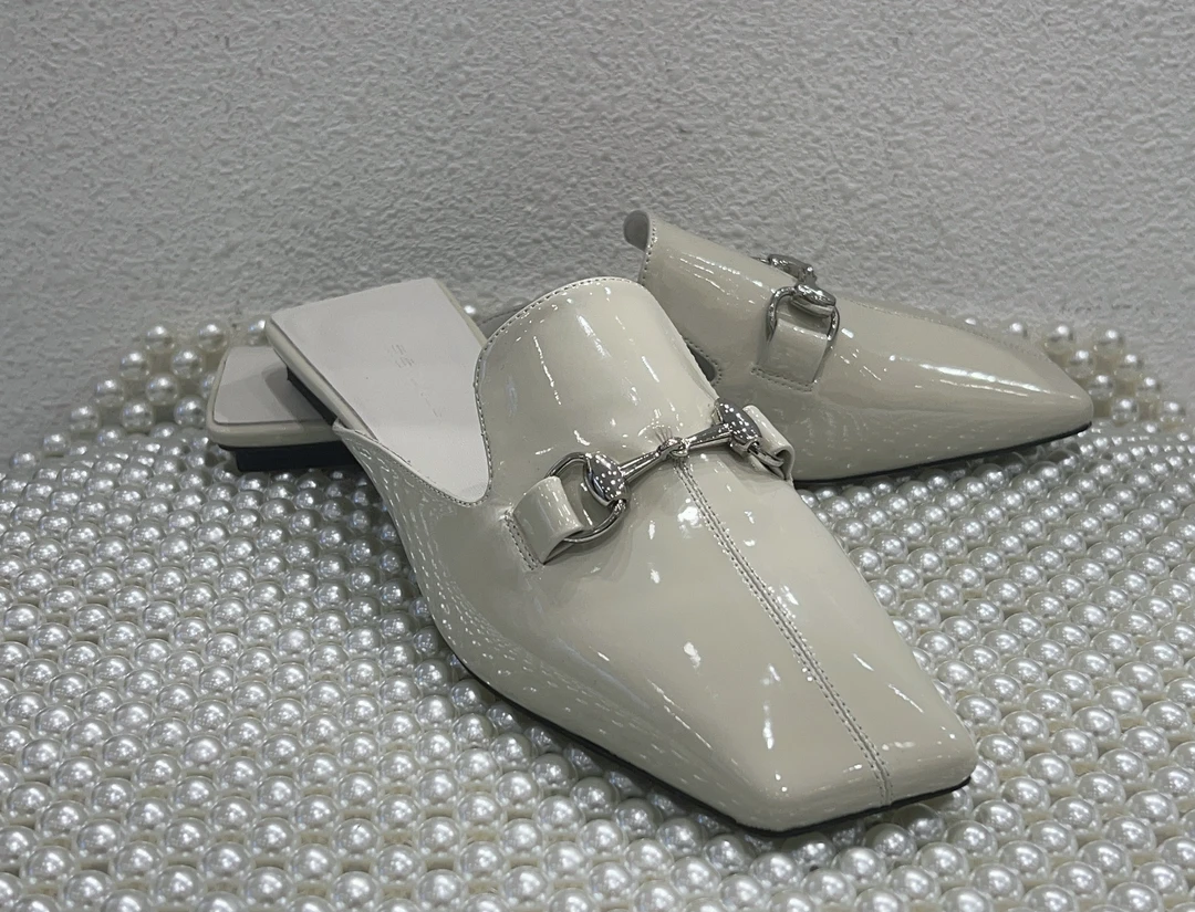 乐福包头链条款平底百搭半拖