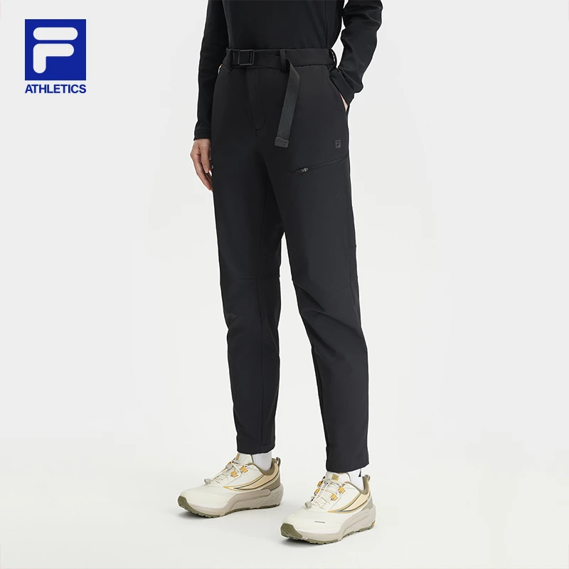 FILA斐乐女子春季新款运动舒适百搭微弹梭织长裤A11W447802F
