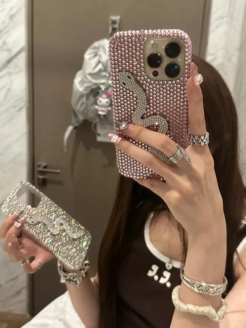适用于苹果15promax手机壳14保护套13少女15高级12闪闪满钻蛇气质
