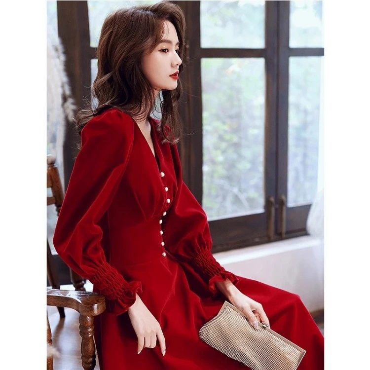 新款冬天服装订婚结婚高端酒红色新娘礼服连衣裙裙子红色敬酒服女