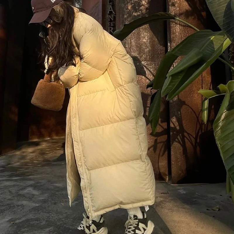 波司澄赵大钱长款羽绒服女年冬季新款超长过膝加厚白鸭绒宽松外套