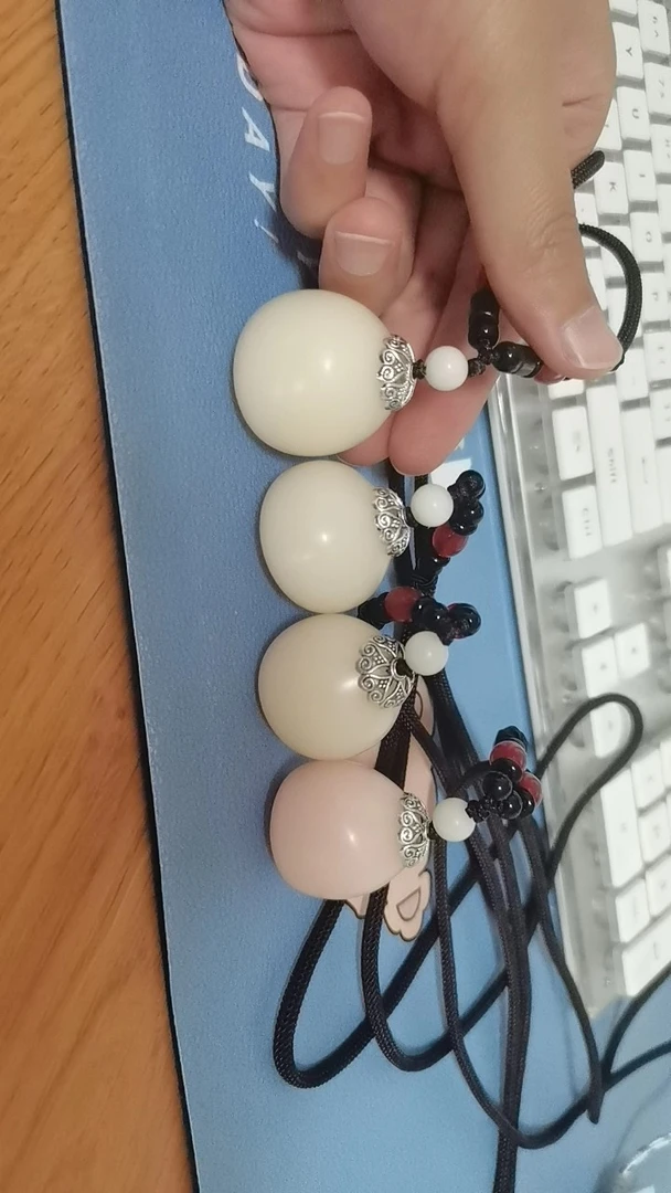 天然菩提果脖挂，车挂，手把件。