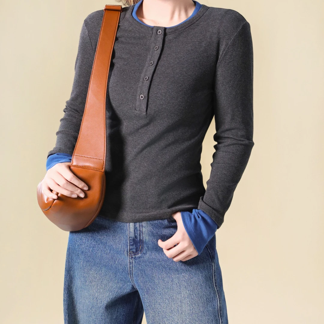 今婷韩版时尚百搭设计感假两件圆领排扣休闲长袖T恤女-M24406353