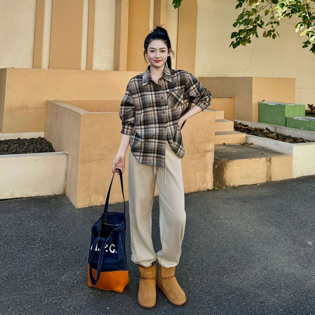 今婷秋冬休闲宽松复古经典简约口袋单排扣灰绿格格纹衬衫-HQ24062