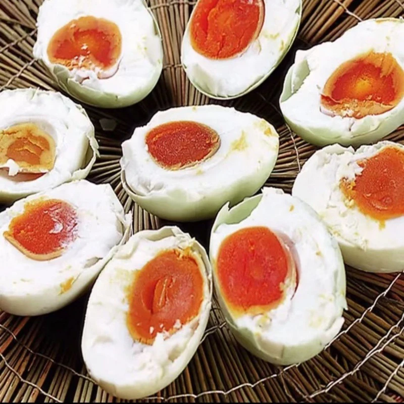 咸鸭蛋起沙流油不太咸熟咸鸭蛋即食咸鸭蛋手工古法腌制营养咸香