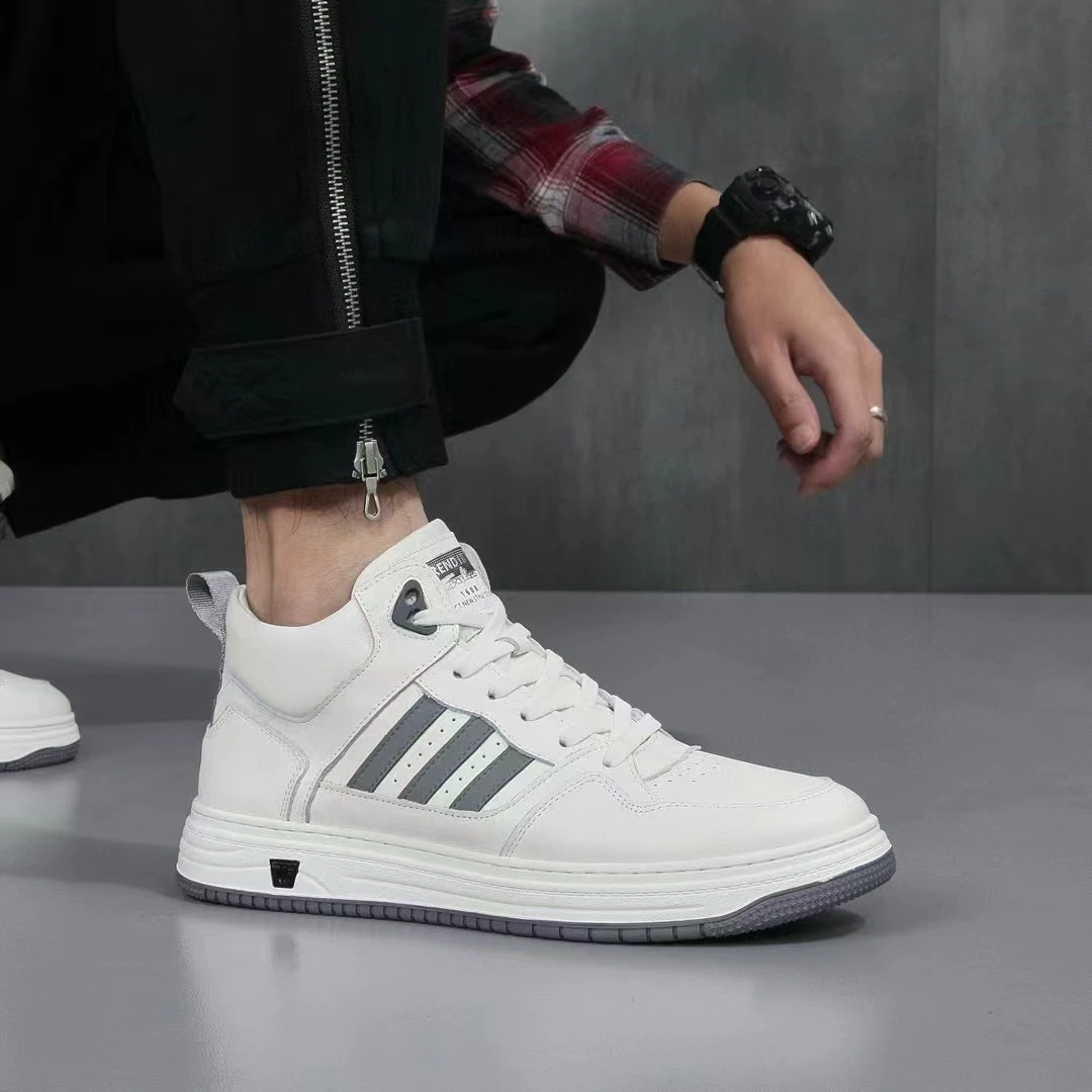 男士小白鞋潮流板鞋时尚百搭运动鞋白色真皮复古低帮潮鞋奥8886