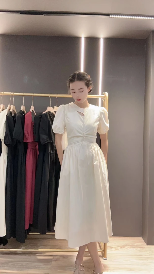 待妮法式高级百搭赫本风遮肉显瘦连衣裙（灯光影响有色差介意慎拍）