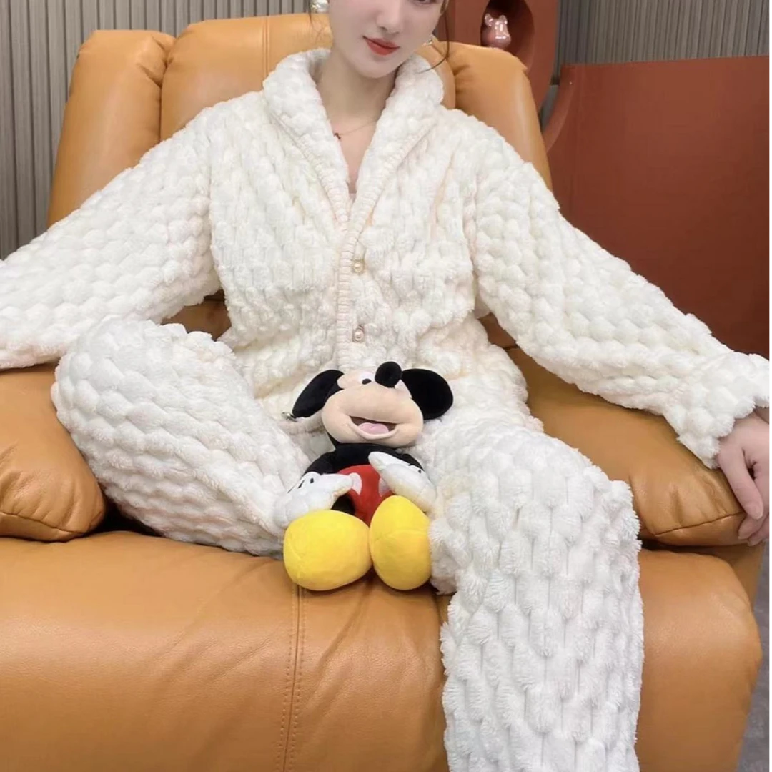 新款女睡衣加绒加厚甜美毛绒青果领米白色保暖套装外穿冬季