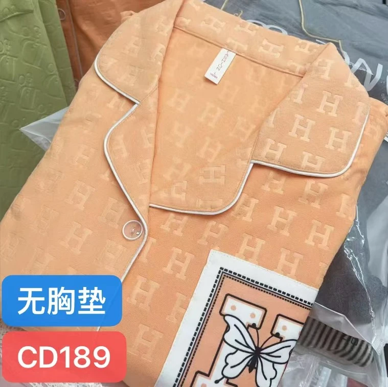 CD189橘色H蝴蝶德绒长袖长裤家居服套装