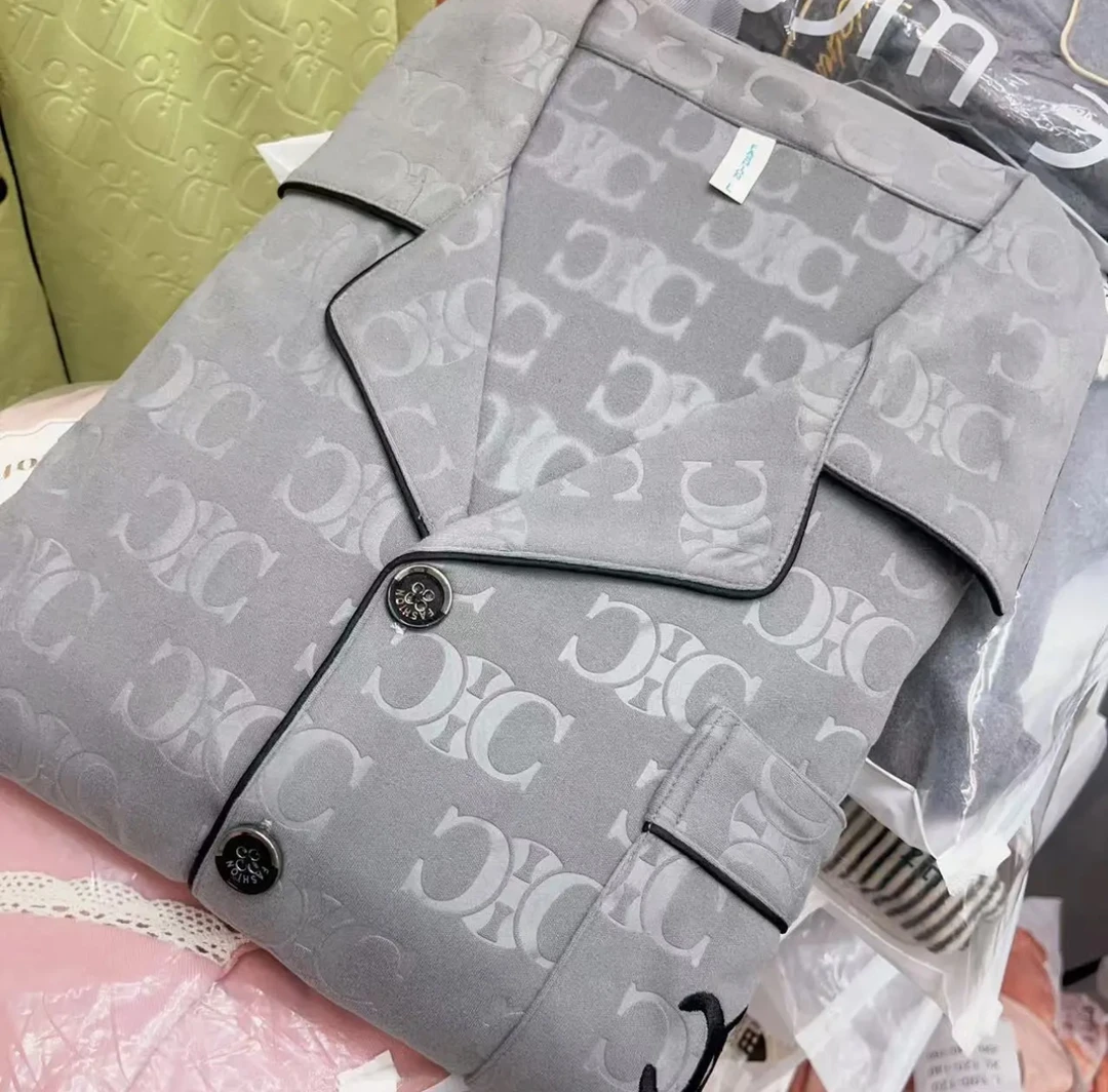 CD186男士德绒高级灰字母满印秋冬加厚长袖长裤