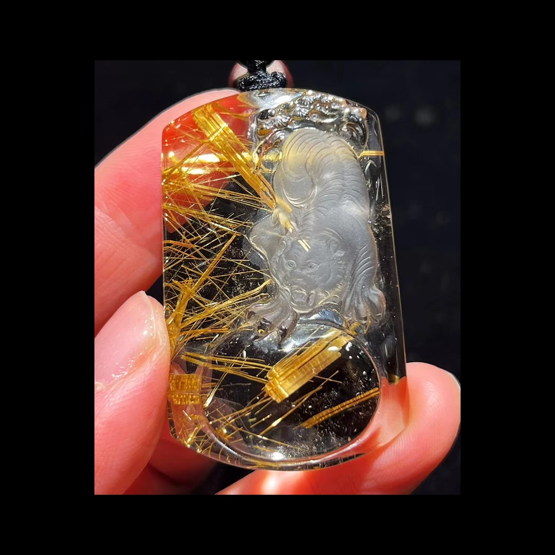 天然水晶巴西钛晶生肖虎吊坠