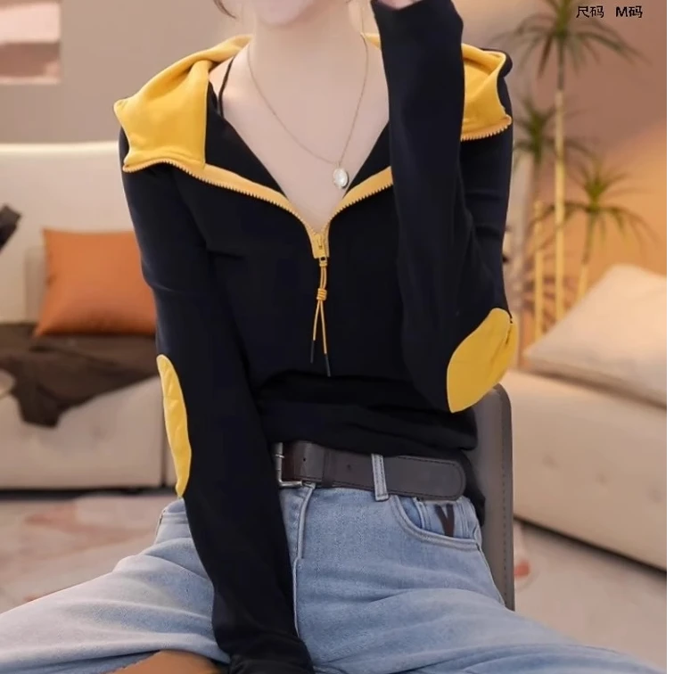 时尚气质拼色连帽半拉链T恤女冬季高级新款百搭别致洋气上衣短款