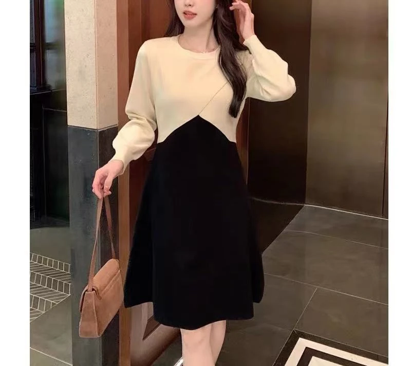 【编码313】秋运动休闲减龄假两件拼接女款爆款2024新款韩版针织裙