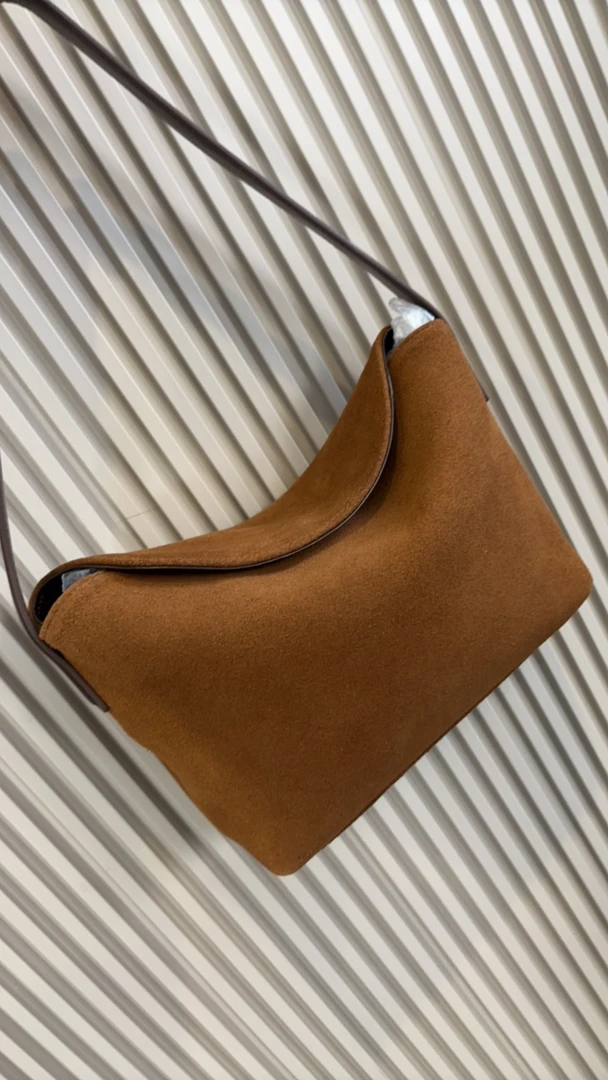 halfway时尚百搭女士真皮小众通勤斜挎复古女包