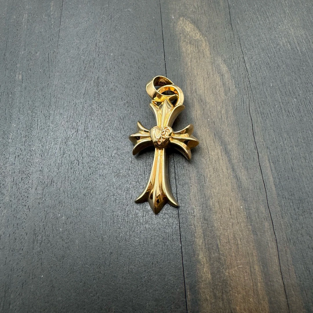 未使用 Chrome Hearts 克罗心 22k 水滴藤蔓爱心十字架吊坠