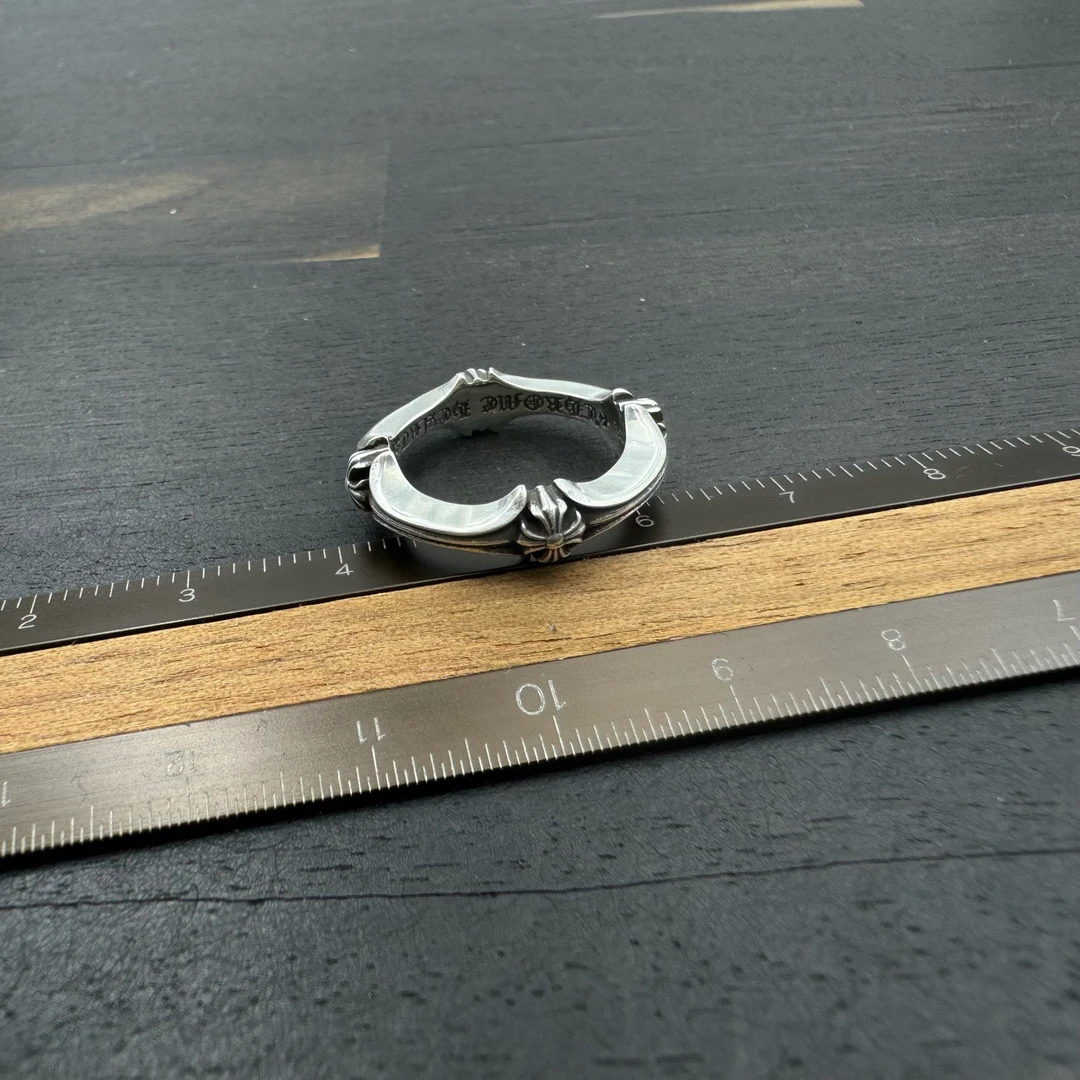 未使用 US5码 Chrome Hearts 克罗心 新款 骨节十字花戒指