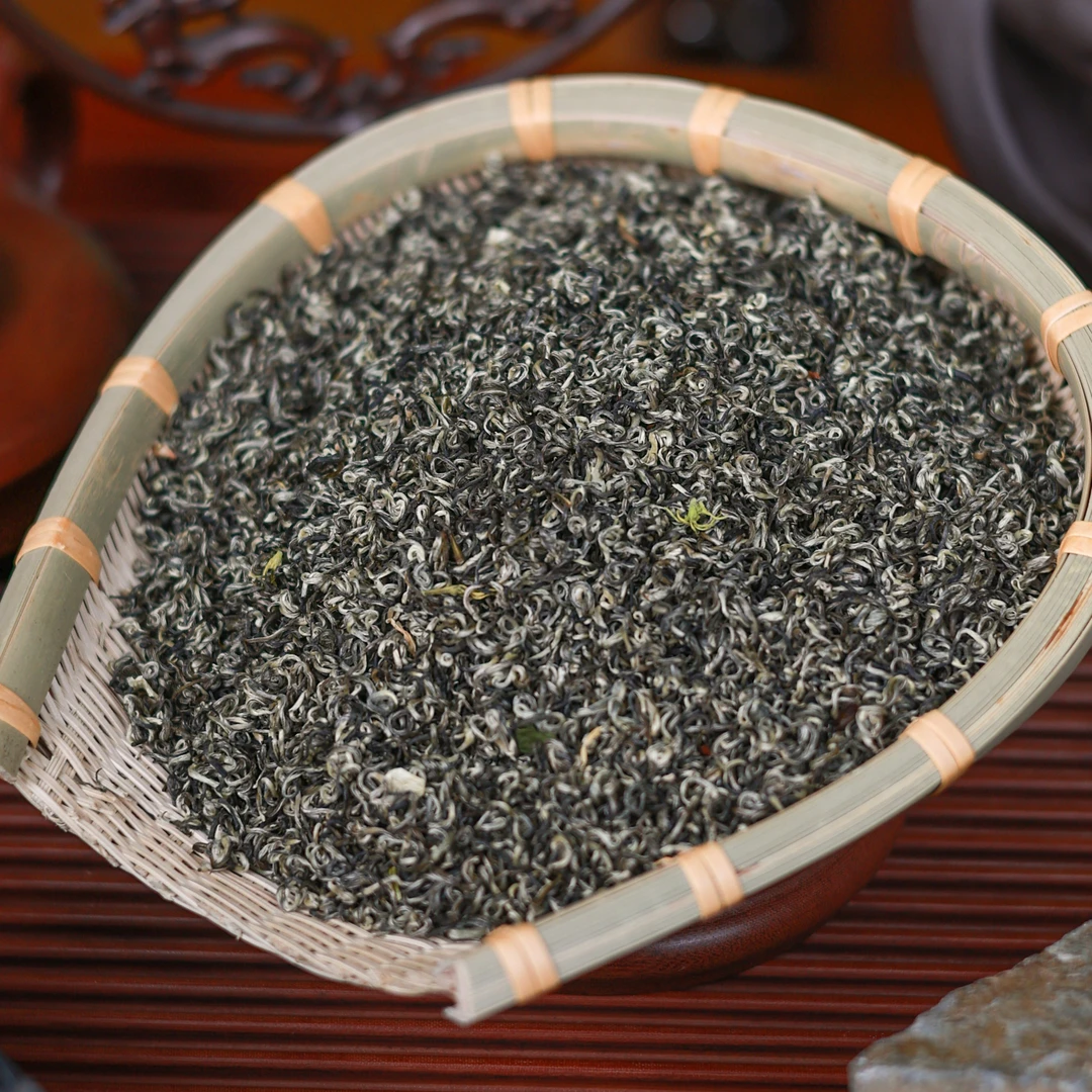 翠芽飘雪9窨浓香耐泡回甘生津新茶茉莉花茶