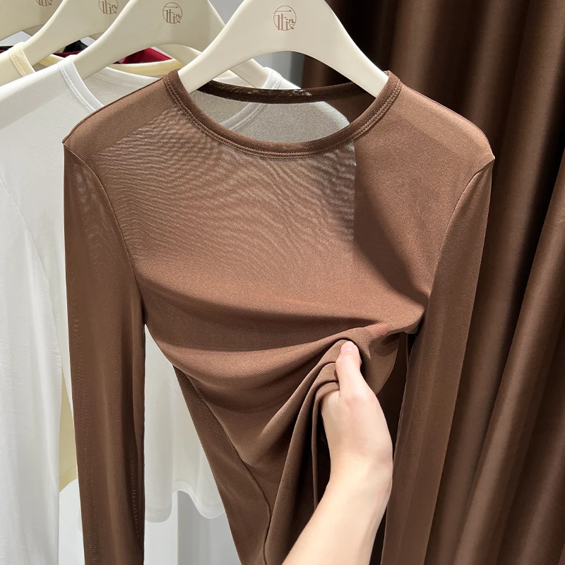 咖色高级感长袖内搭小衫女秋冬新款上衣简约圆领薄透网纱打底衫