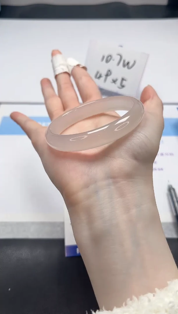 【闪购商品】石英质玉手镯未镶嵌V242-58.2