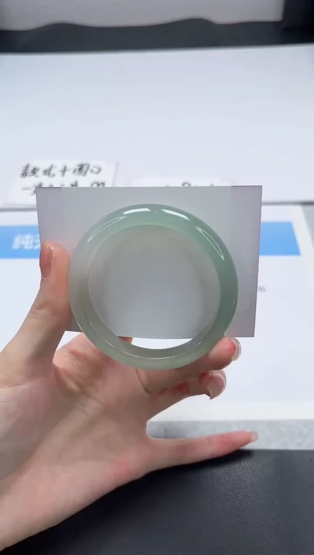 【闪购商品】石英质玉手镯未镶嵌V336-56.3