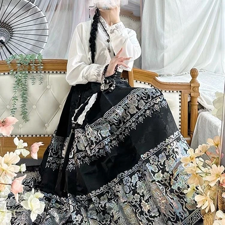 邵夕司汉服【狐仙】明制汉服女国风织金螺钿马面裙日常通勤