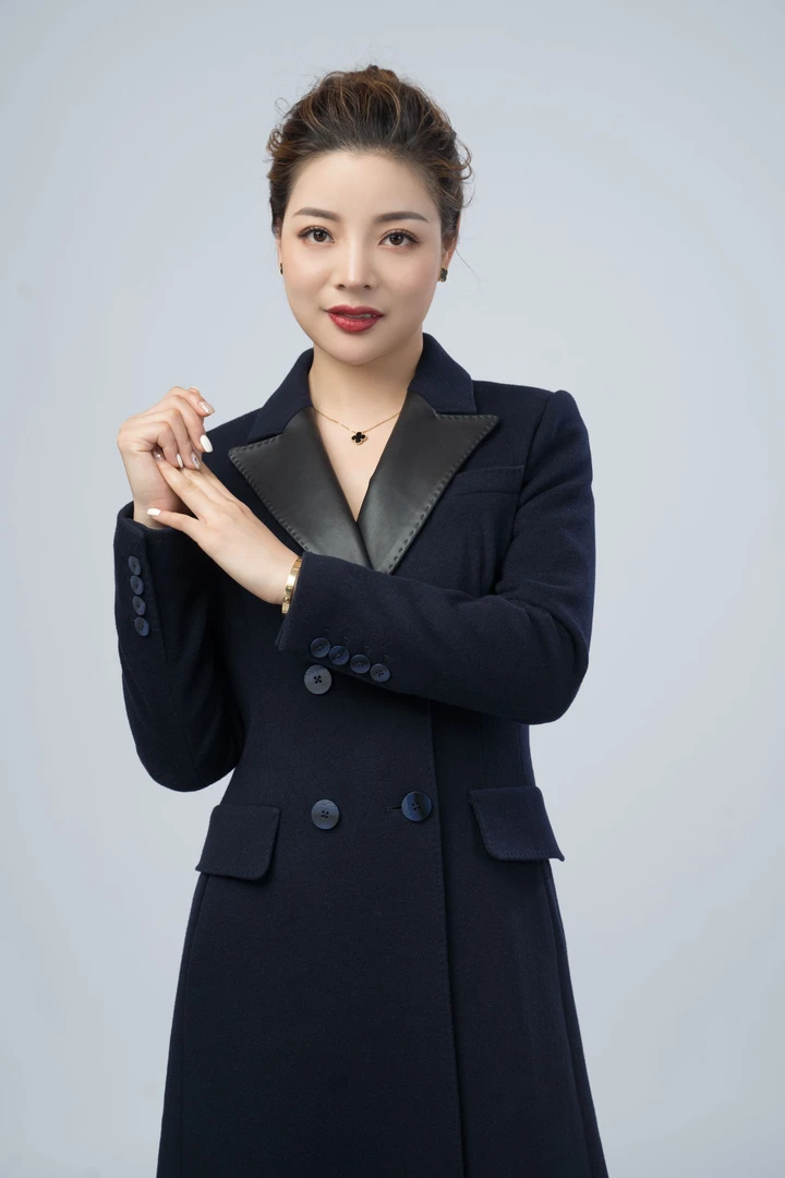 9073贵妇气质高端时尚定制羊毛大衣