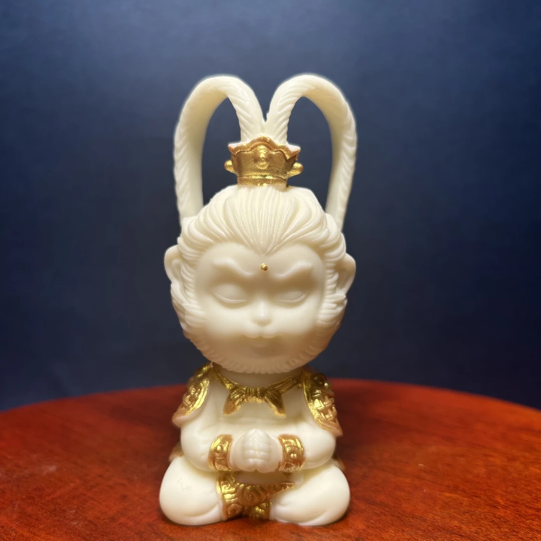 齐天大圣合手悟空车载创意摆件