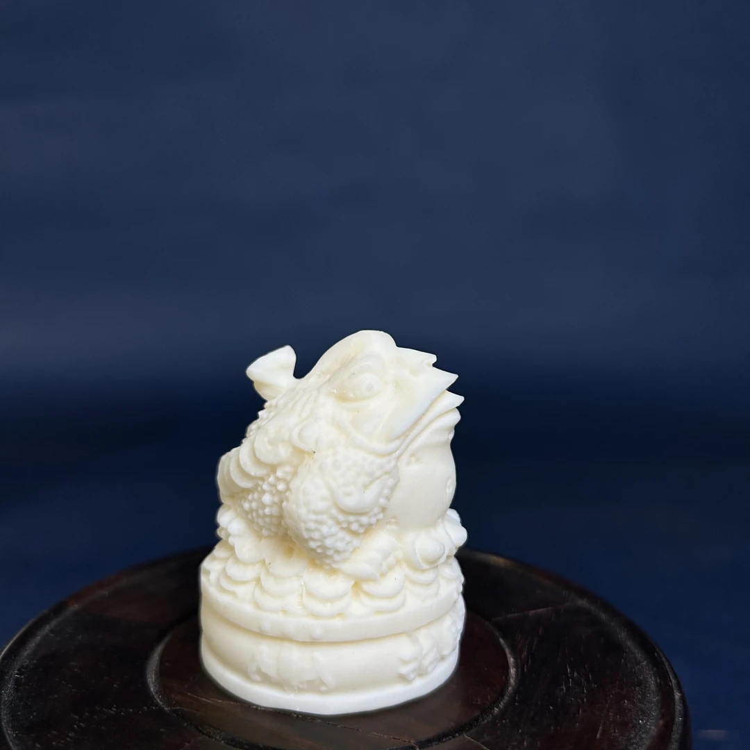 三足金蟾招財摆件创意根雕家居装饰茶宠