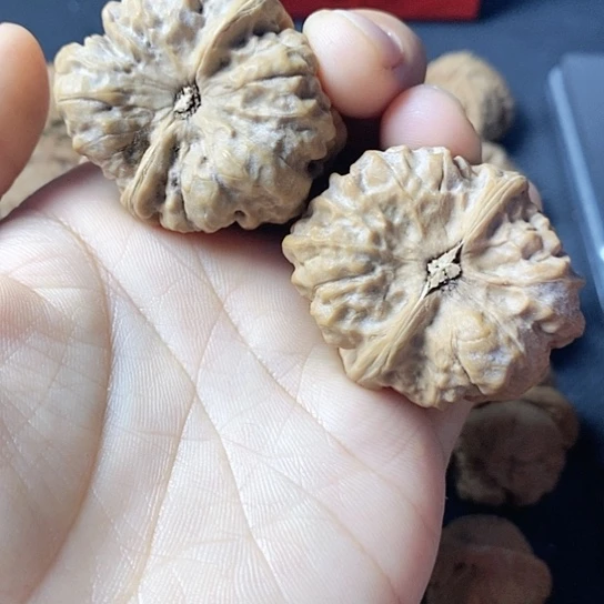 桃核把件失*也文玩核桃和