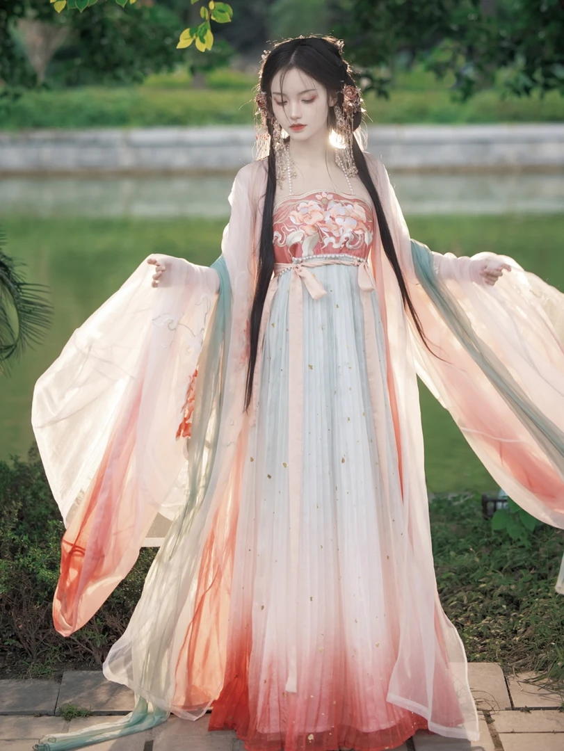 新款汉服女唐制超仙大袖刺绣渐变诃子裙一片式齐胸汉元素春夏套装
