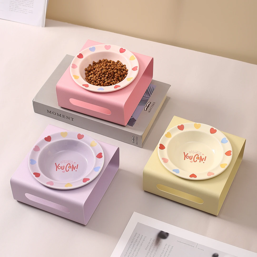 创意爱心飞碟盘带四方架家用可爱宠物碗陶瓷猫碗狗碗宠物饮水碗