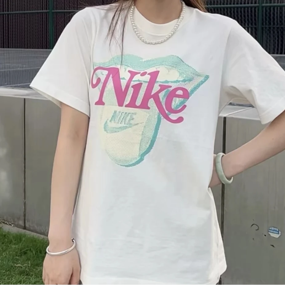 NIKE/耐克AS夏季女款时尚百搭休闲圆领印花T恤/短袖HM4594-133
