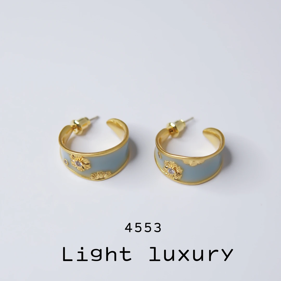 铜合金耳饰 4553气质轻奢百搭简约素款浅绿C型耳饰